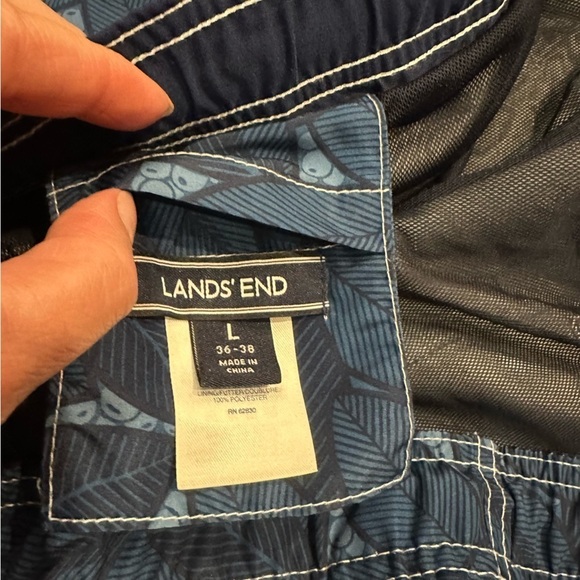 LANDS' END Mens Swim Trunks Ocean Water Blue Tropical Large 36-38 Vacation Lined - Picture 3 of 11